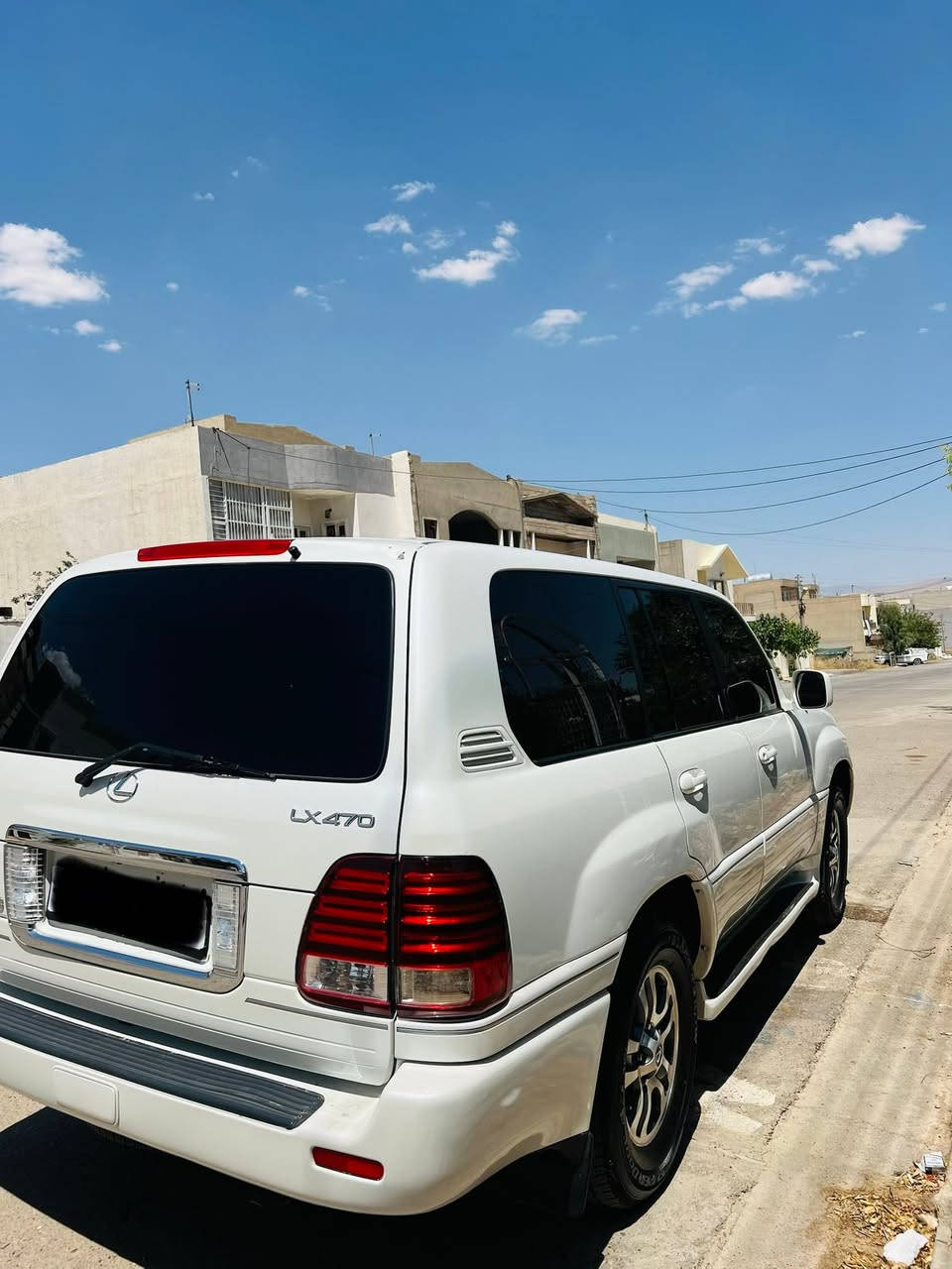 لێگزز LX470 مۆدیل 2005 سەیارەکە بێڕەقەمە دوبەیە بەشەرتی بڕانەوە و هەموو شتی گێڕ و مەکینە بەشەرت نەکراوەتەوە سەیارەکە هەشت پستۆن قەپات مواسفاتە چەگەکان هەموو ئیش دەکات کوشن خەزن و سارد و گەرم تعدل سورعە هەموو بەشەرت سەیارەکە سێ پارچەی سبوغه بێ ژۆرێ ژم ***********
