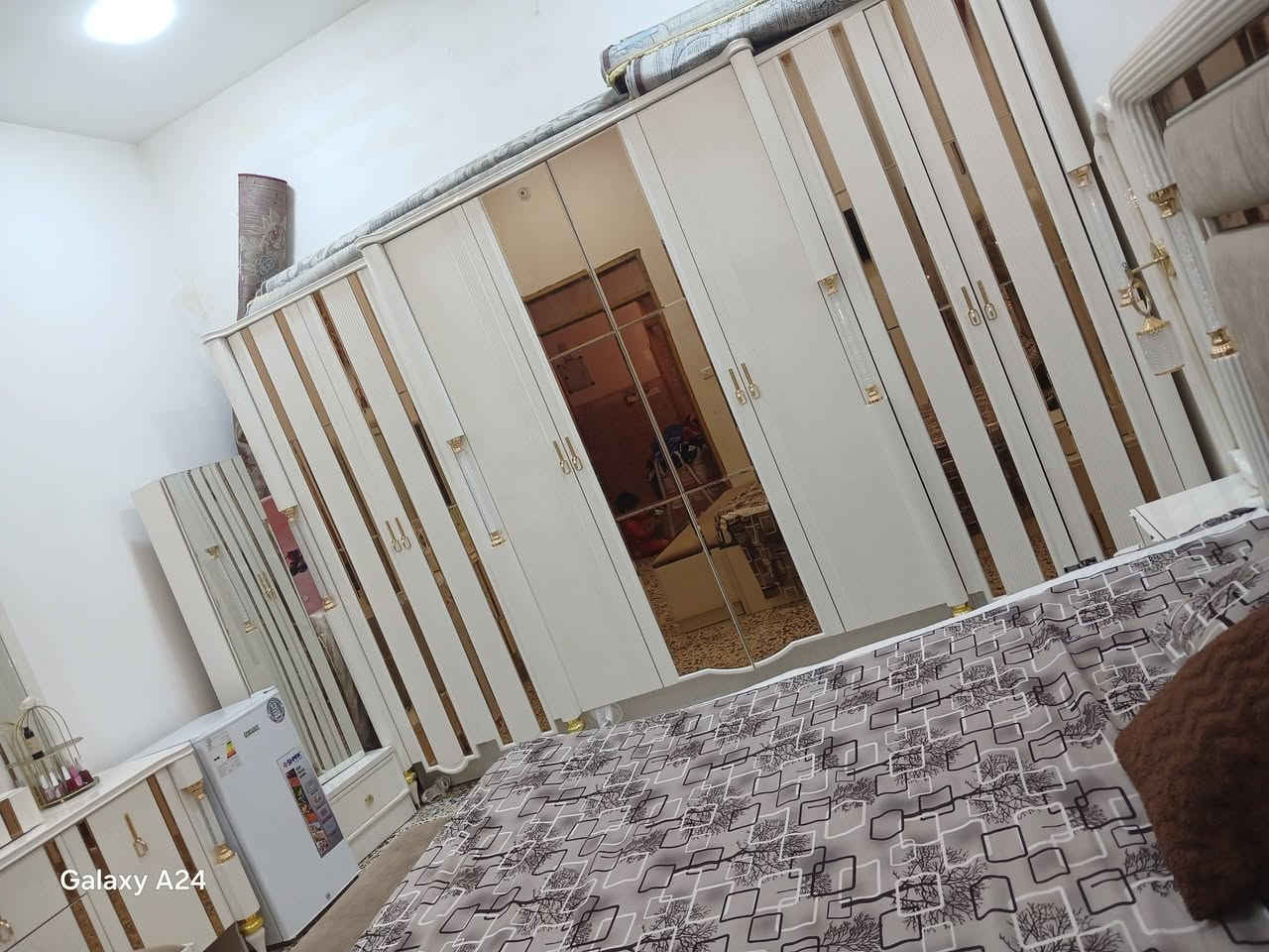 السلام عليكم غرفه للبيع المكان  جبيل قرب مجمع الريحاب
السعر مليون و تسعمية الف للاستفسار 
***********

