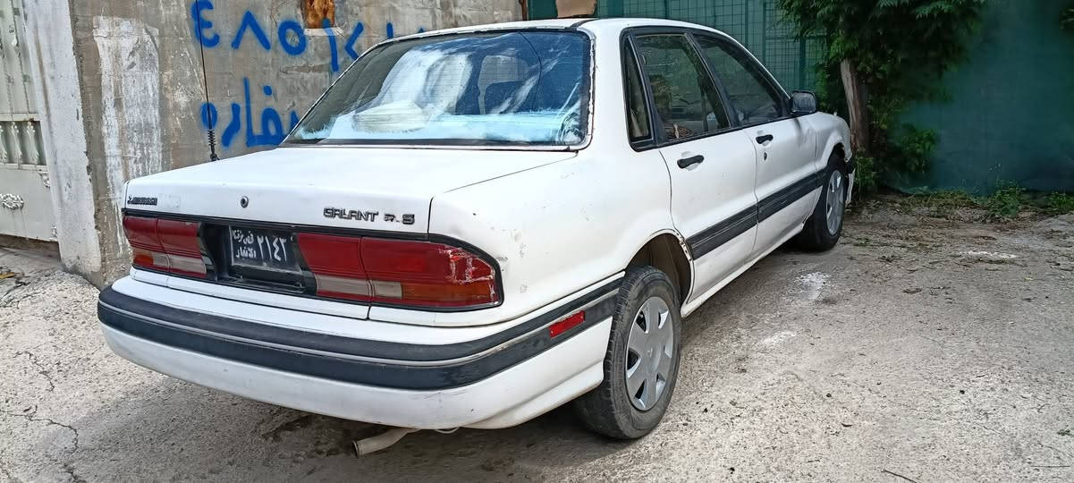 گلانت موديل 1993 ماكينه 63 كابريتر ماكينه تعمير عام كراوه بێ دەعم و لێدران لايت بگلايت  فلجة هةموو مضبوط تةقةو رقه بةشرت رقم سنوي اسلي وكاله بةناوي خومه بشرتي ك گيرو ماكينه اوليات قرداري مةدني  هةمووي بشرت 

*********** أربيل, العراق

