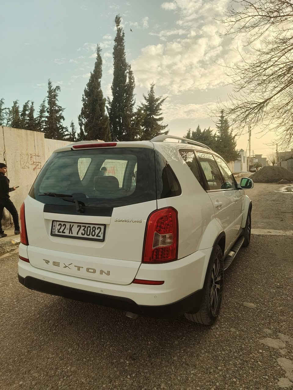 سانگوینگ ریکستون 2015 فول موسه فات سلایت کوشن جلد و کاره بایو هیته ر ده بل ئه سل سی معقد ئاوينه شفت حاسه شه غال ته بریت مه رکه زی په له يه بوياخي هه يه
***********)111( سعر

***********
