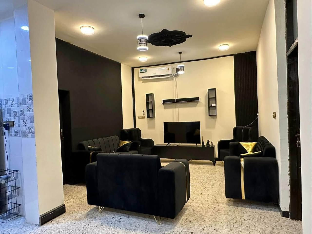 🏠دار للبيــــــــــع
فـٓــــي آبـــــو ابو خستاوي جهه المرور شارع سيد علي زوير الغربي 
_________________
المساحــــــة // ١٧٥ م   #طابــــــو #زراعي سند ٢٥  
الواجهـــــــــة //
النـــــــــــــزال  // 
_________________
🏗️🧱# بناء طابقين ١—  غرفه صاله وهـــــــــــول ومطبـــــــخ ومجـمــــــــع صحـــــــــيات ومنـــــــــــاور
وگـــــــــراج ...
 الطابق الثني  غرفه _________________

_________________💲

للأستفســـــــار عــــــن السعــــــــر يرجـــــــىٰ تـــــــرگ تعليـــــق (السعـــــــــر) #وسيتــــــم #الـــــرد #خــــاص 

_________________💲

_________________
#مكتـــــــــب
          🏗️🧱أرض الوطن للعقار 🧱🏗️
#الكائـــــــــن
  شارع حله كربلاء -ابو خستاوي  - مجاور مجمع تسجيل المركبات مرور بابل ————الا تصال /.   *********** او *********** واهلا وسهلا 
  
_____________________________________________
