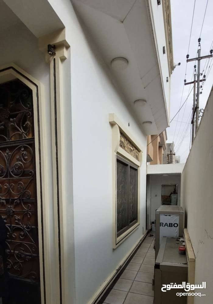 يعلن مكتب المرتضى للعقارات عن توفر
بيت للبيع ، في الاربع شوارع ، خلف مدارس آل الرسول ، موقع ممتاز
طابق ونصف ، بناء 2013 محدث
المساحة /  150 متر
الواجهة / 10 متر
النزال / 15 متر
يحتوي على / 3 غرف وصالة واستقبال ومطبخ وكراج وصحيات
اضافة الى منظومة ماء RO ومنظومة غاز متكاملة
سعر البيت / 350 مليون

توجد لدينا عروض اخرى
للأستفسار الاتصال على الارقام التالية
قسم البيع / *********** - ***********
قسم الايجارات / ***********
نستقبل كافة العروض والاعلانات نشرها وترويجها مجانا
عنوان المكتب / الجنينة / شارع جامع الكرناوي / مقابل فتافيت سنتر
