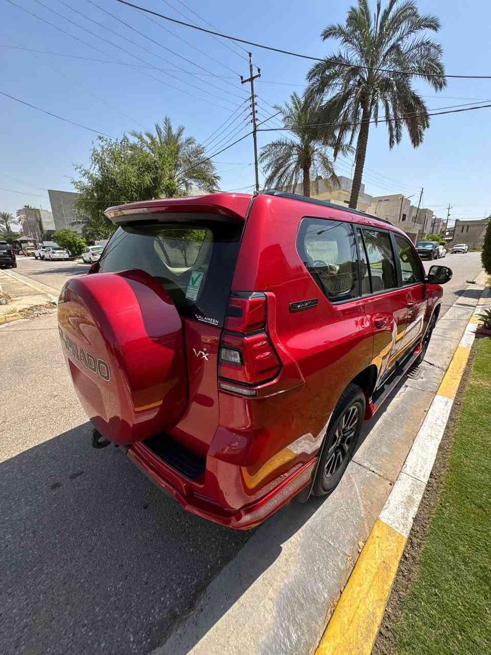 السلام عليكم للبيع برادو رقم بغداد VX midnight edition  مكفولة فول موديل  2022 ماشية 22 كم  وكالة ضمان ساز مواصفات سلايد بصمة دبل تانكي محرك 4000 داخل جلد كشنات كهرباء تبريد كشنات تحكم مقود جمع الجهات لايتات زنون زراكات عاللايت ويل كب اسود حساسات خلفية شاشة كبيرة وكامرة فور ويل سبعة راكب شاحن واير لس تشغيل عن بعد …..الخ 
السعر 46.500 دولار 
رقمي ***********
مكاني بغداد اليرموك
