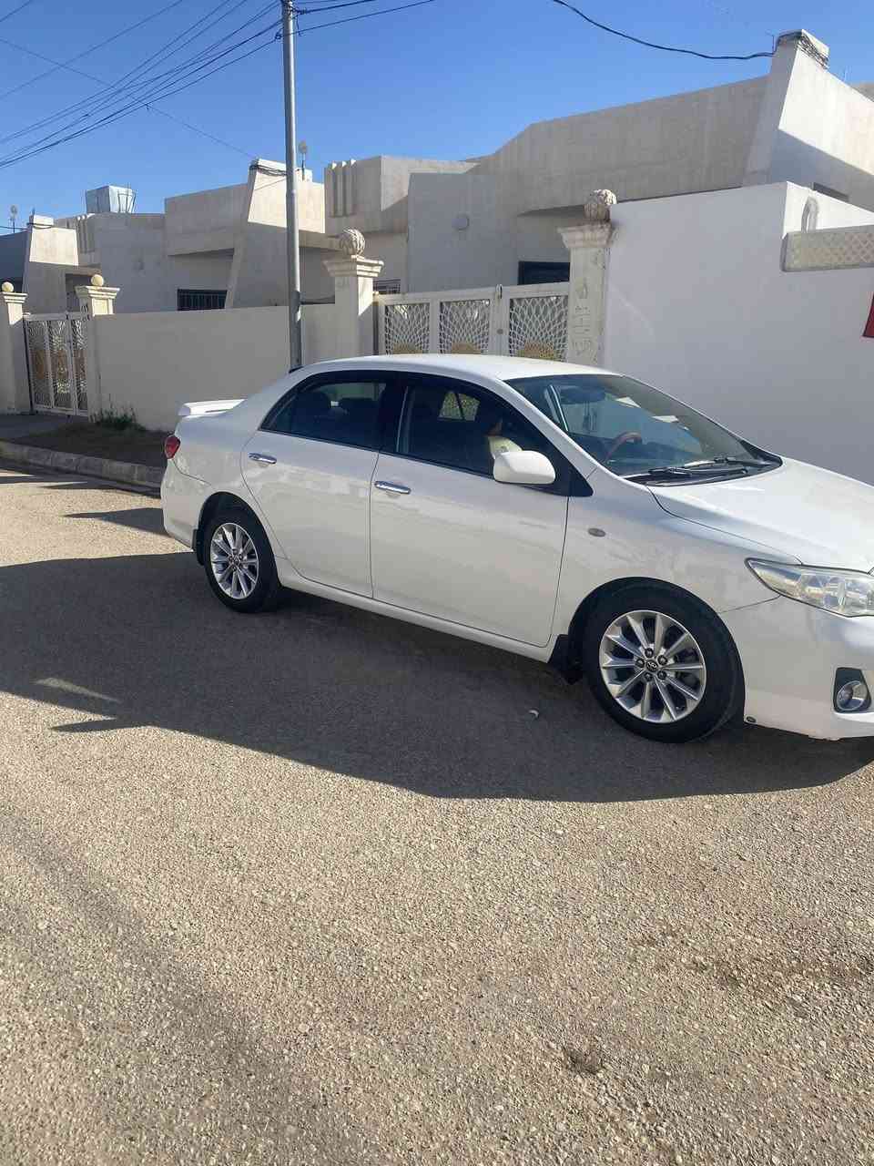 السلام عليكم 
اخواني 
كورله خلجيه محرك (1800)
موديل (2011) 
السياره مكفوله قطرت صبغ ما بيها 
ترايها بشرط جديد جديد 
كشرها جديد 
دخلها احلى بعد 
رقم بغداد 
غرفتها جديده 
دوشمه عام حته السقف 
سياره بشرط ربع دينار ما تصرف عليها 
الموصفات 
تحكمات استيرن جهتين 
مري شفط 
شاشه كامري 
تخم تاير 
محرك كير شركه عده قبع بدلت واشر فقط 
مروس او نقد 
تخم تاير جديد خمسه ويلكب 
نصبتها تخبل 
مكاني الرمادي 
السعر (135) مجالها قليل 
***********

‭0773 378 1061‬
