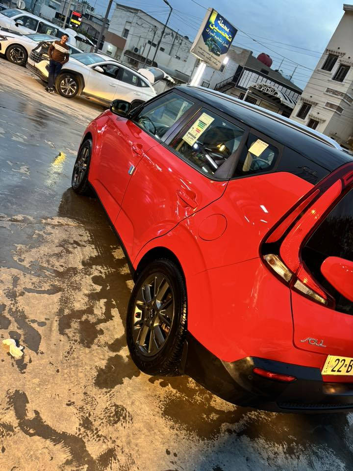 سلام عليكم لبيع 👍
كيا صول لونين موديل 2020🚀
مواصفات فول ما عده فتحه😎 
وارد خليجي ❤️
ضرر بيه طخه بل جاملغ علا كد اربع اصابع بارد بدون صبغ مكفوله من لصبغ كفاله عامه كير و مكينه خير من الله 
ماشيه 46 كيلو سونر موجود بيه😉 
مكان لسياره بغداد زيونه 
لسعر 150 ورقه و بيه مجال 
*********** لا يوجد وساب
