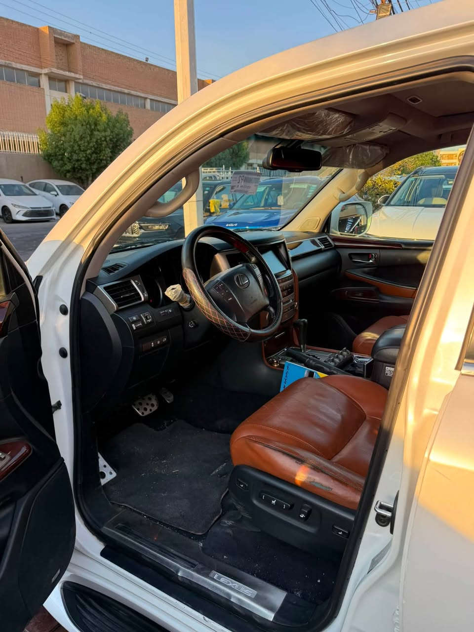 للبيع لكزز LX570 S
موديل 2015 
رقم بغداد الماني 
سياره نظيف نصبته حلوه بيه قطعتين صبغ سونر موجود …
رقم صاحب سياره ***********
