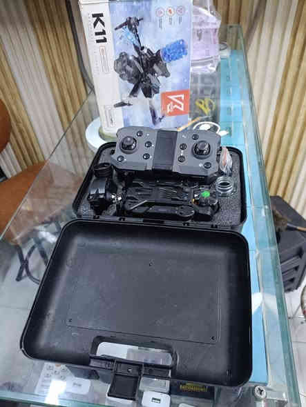 درون ار ١١ أمازون  السعر ٥٠ وبيه مجال للتواصل *********** بغداد الدوره
