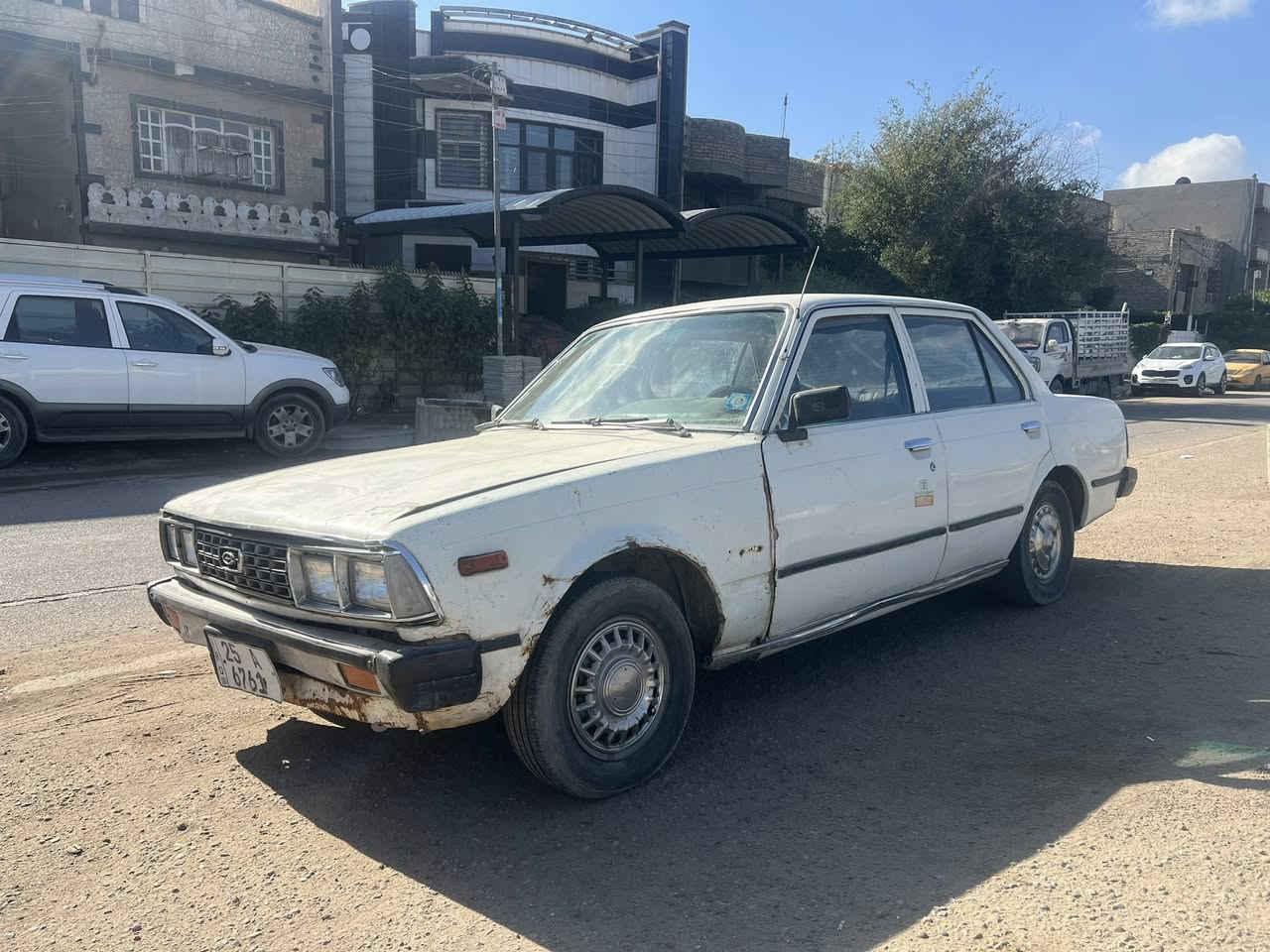 السلام عليكم للبيع
كرونه موديل 1980 
رقم انكليزي الدولي هزه وسنويه جديده 
كير اوتماتيك بلادي 
سعره 22 ورقه مكاني شهداء السيدية تقاطع الدرويش 
***********
