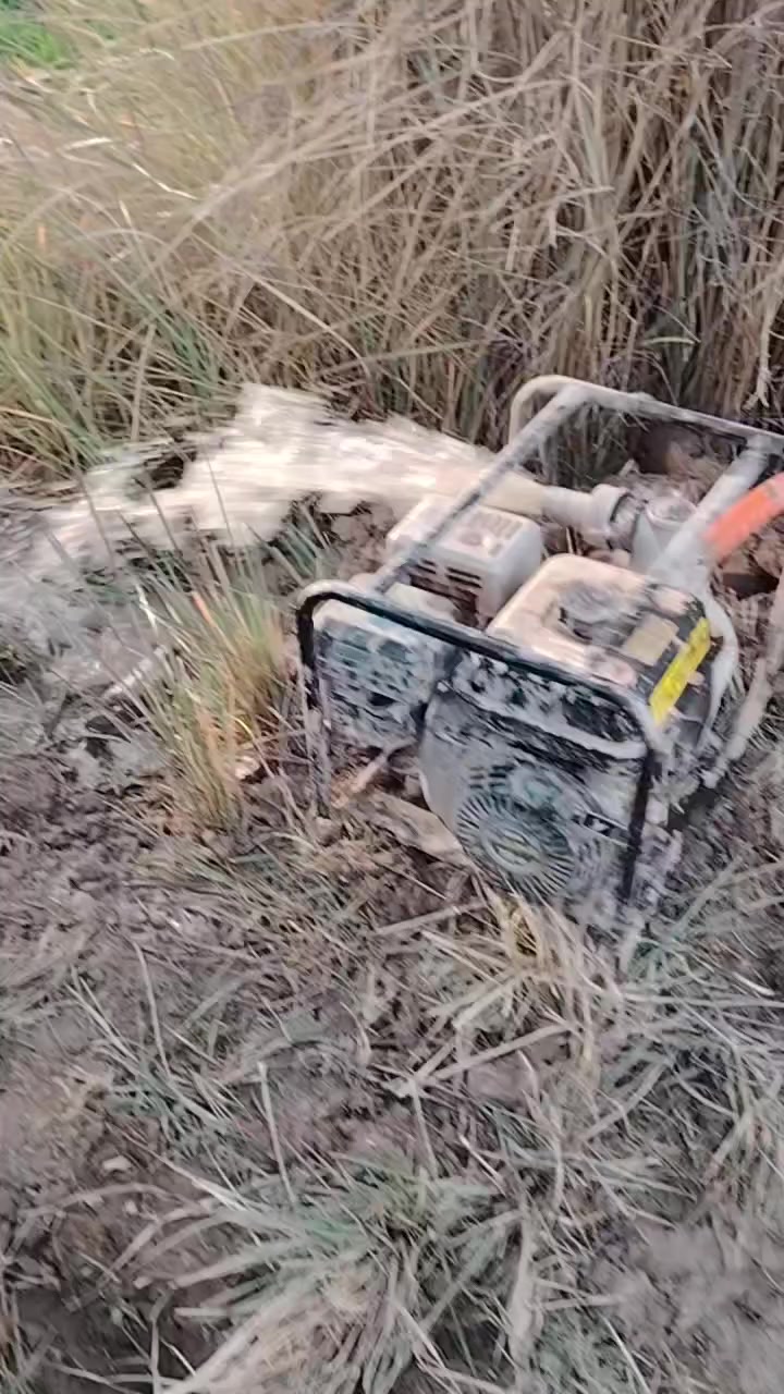 حفر الآبار وتعبيرات الشوارع *********** وحفر المنهولات وحفر الآبار المنزليه مناسب
