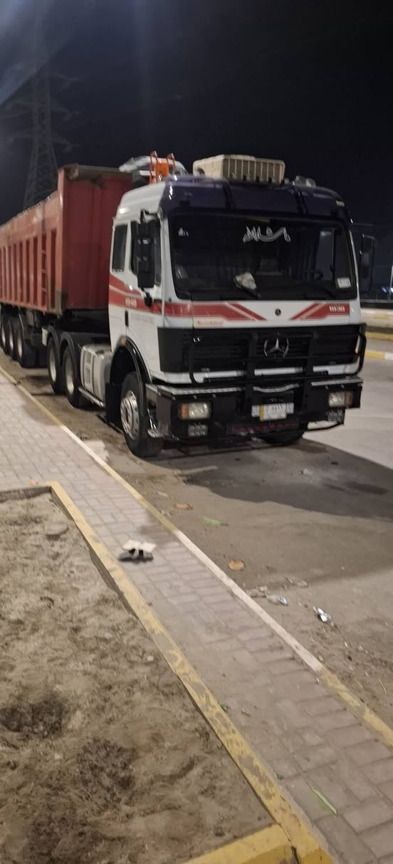 السلام عليكم السياره للبيع مديل ٨٩ مكينه ٣٥ كير ١٦٠ نص جي اف ***********
