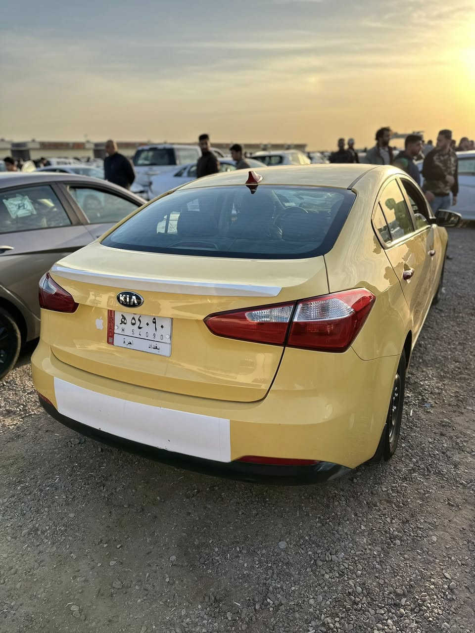 السلام عليكم فورتي 2016. . كفاله من الضربه  السياره جاهزه كير  محرك حداده تايرات تبريد  دواخل كله جديد  السعر 116 وبيها مجال لشراي  سكن البصرة ***********
