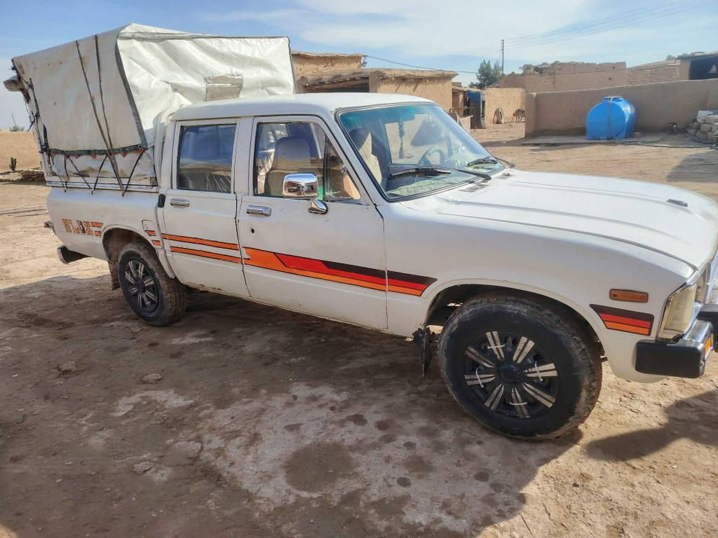 سلام عليكم بيكم تيوته موديل 82 جاهز.مكاني    موصل ملاحظ غير متواجد ع فيس بس اتصال 
***********
