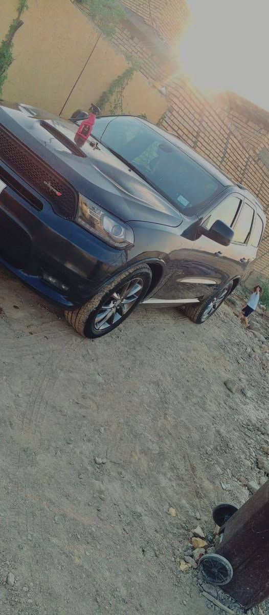 السلام عليكم
من رخصت الادمن 
دورنكو 2015 مرمز 2020 حادث السياره فقط الجنطه 
البنيد مبدل للتحديث سياره جديده بسمي رقم بغداد السعر 190 وبيه مجال نص فول كير ماوس العنوان ذي قار مكلف بالنشر الاتصال على صاحب السياره عبر الرقم...***********
