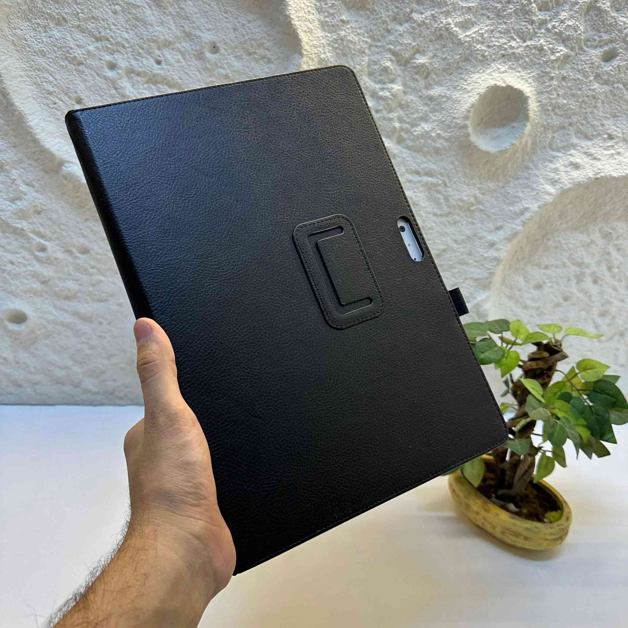🚨 عرض زلزال لمدة 48 ساعة فقط! 🚨
لأنكم تستاهلون، جبنالكم لابتوب (2 في 1) يجمع بين قوة الأداء وعملية التابلت، وبسعر ما يتفوت! 🔥

💰 السعر: 140 ألف دينار فقط! (لفترة محدودة جداً)

💻 المواصفات والأداء:

🧠 المعالج: Intel Core i3 (الجيل الرابع) - أداء مستقر وسريع للمهام اليومية والدراسة.

🖥️ الشاشة: شاشة لمس (Touch Screen) سريعة الاستجابة وعالية الدقة، ممتازة للتصفح والمشاهدة.

⚡ السرعة: هارد SSD فائق السرعة يخلي الجهاز يشتغل بثواني (وقابل للزيادة).

💾 الذاكرة: رام 4 جيجابايت مع مساحة تخزين 64 جيجابايت SSD.

🔋 البطارية: اقتصادية وتدوم لساعات طويلة تناسبك بالشغل الخارجي والدراسة.

💿 السوفتوير والبرامج (جاهز للاستخدام فوراً):

🌐 النظام: ويندوز 11 الأصلي، خفيف ومحدث بالكامل.

📊 البرامج: حزمة تطبيقات الأوفيس (Word, Excel, PowerPoint) كاملة ومفعلة مجاناً.

🎁 خدمة إضافية: نحملك أي تطبيق أو برنامج تحتاجه قبل الاستلام ومجاناً!

🎁 الهدايا والملحقات الكاملة (ما تحتاج تشتري شي وياها):

الكيبورد الأصلي للجهاز (هدية)
حقيبة لابتوب متينة.
ماوس لاسلكي مريح.
الشاحن .
حافضة تكدر تضيفها مع الجهاز بسهعر ١٥ الف فقط 
🛡️ ضمانك ويا "القمر للحاسبات" مضمون 100%:

افحص براحتك: وين ما تريد وشلون ما تريد قبل لا تدفع دينار واحد!

ضمان حقيقي: ضمان كامل لمدة سنة كاملة بعد الاستلام (ريح بالك).

📍 موقعنا: بغداد - العبيدي / قرب فلكة حي النصر. 📩 للحجز أو الاستفسار: ارسل لنا رسالة على الخاص الآن قبل انتهاء مدة العرض!
***********
حياكم الله
