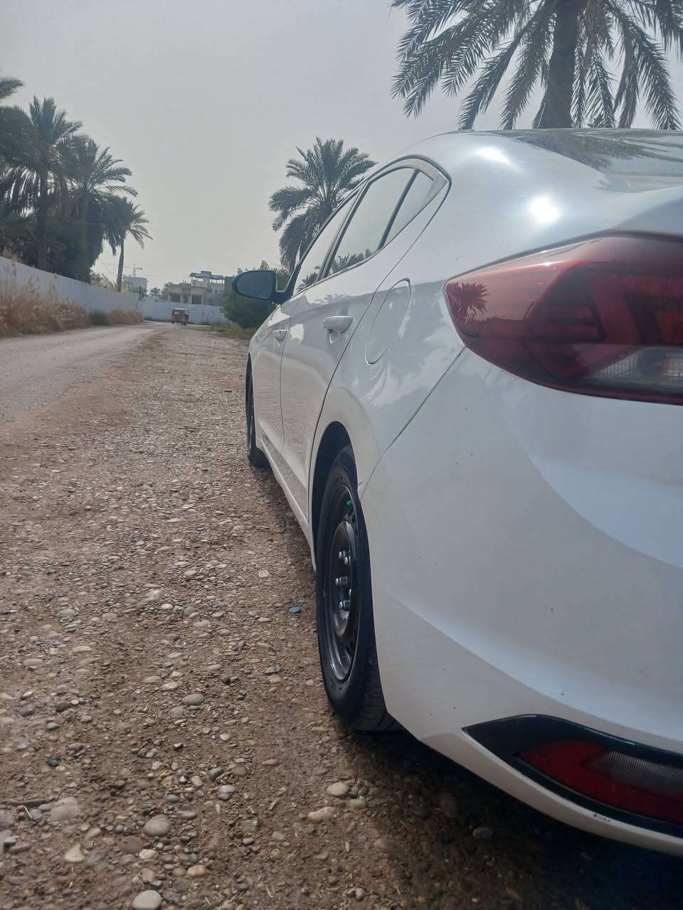 السلام عليكم اعيد النشر بسبب الوعود الكاذبة النترا موديل ٢٠١٩ شكل ل٢٠
كير AT مكينة ٢٠٠٠ مكفولة سيارة وارد امريكي حادثها جاملغ خلفي ايمن وهنا بالعراق جاملغ ايسر سيارة ليبل واحد بدون ارباك مناقصها اي شي بجم كبس كامرة دواره رقم بغداد ومكان سيارة بغداد السعر ١٣٠ وبيها مجالوهذا رقمي ***********
