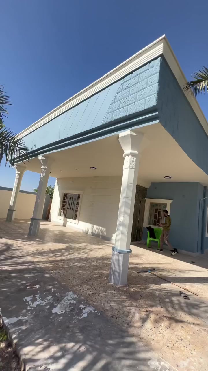 تسليم احد مواقعنا في ديالى تحديدا منطقة زنبور واجهه قديمه إلى شي حديث اهم نقطة توحيد الألوان من شركة بتك العالميه 
و تطعيم ستاره تاج الاناره مع تشطيب إطارات الشبابيك بتكاليف بسيطه   كل ما هو جديد من عالم ديكورات الحديثه من كادر متكامل وعمل باجتهاد 

تصميم والتنفيذ حسن لديكور 
***********
