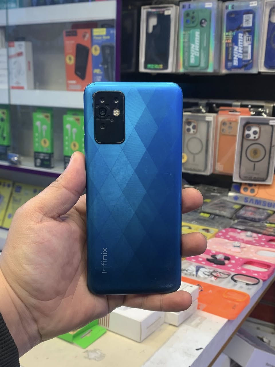 السلام عليكم
انفنكس NOTE8i
نضيف فقط مبدل شاشه وكاله 
ذاكره 128
السعر 60 ألف +لاصق شاشه + كيبل شحن هديه 
ضمان يوم كامل 
العنوان النجف حي العسكري كبل مقابيل مجمع جوهرة العرب 
مركز أندرويد للموبايل 
واتساب ***********
