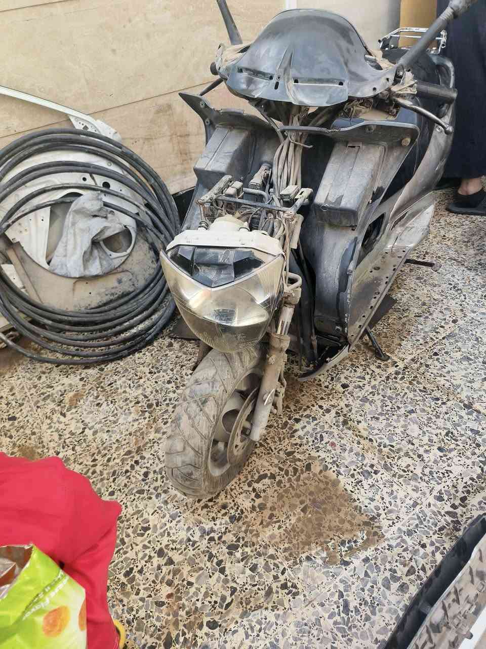 سلام عليكم  دراجه فور سايد للبيع ادير سلف بس متشتغل 
كهربائياته كله شغاله كفرات موجوده بس تعبانه سعره 300 وبيه مجال العنوان الدوره ابو الدشير ***********
