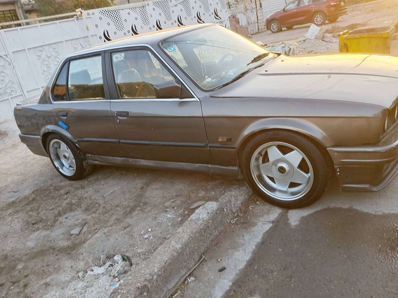 السلام عليكم 
بي ام زعرة مديل 90 گير ومحرك نضيفات نقصها حدادة صدر كهربايتها 80 %نضيفه سيارة مصفرة ماعليها غرامات تحويل ثاني يوم السعر 34وبي بمجال للشراي


**إذا كنت صاحب هذا الإعلان وتريد حذفه لأي سبب، رجاءا أرسل رسالة إلى الدعم الفني**