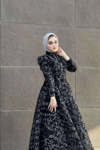 قياس ٣٨ • ملبوس مرة • فستان تخرج