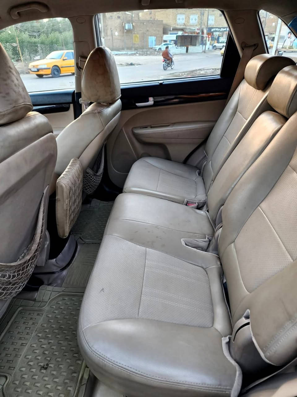 سورنتوموديل٢٠١٥ خليجي مكفول مكينة كفاله عامه ستة سلندر  سبعة راكب كشنات جلد بيجي ثلاث قطع تبريد بصمة رقم بغداد بأسمي تحويل ثاني يوم 
*********** لسياره بلعماره
