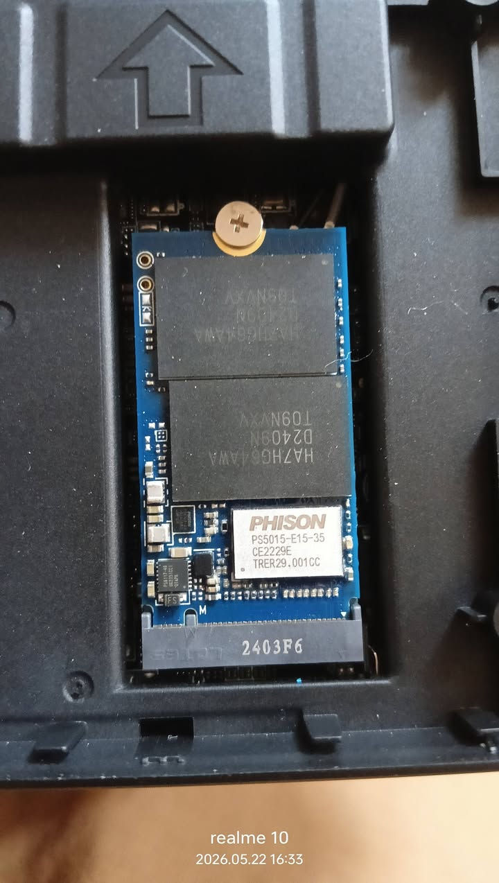 هارد 2 تيرا
الجيل: PCIe Gen 4.0.
​السرعة المتوقعة: القراءة (Read) تصل إلى 5000 MB/s، والكتابة (Write) تصل إلى 4000 MB/s تقريباً (أسرع بهواية من الجيل الثالث).
​الحجم: 2230 (قصير).
مسحوب من mini pc شرط الشغل واصلي 

السعر 250 الف


**إذا كنت صاحب هذا الإعلان وتريد حذفه لأي سبب، رجاءا أرسل رسالة إلى الدعم الفني**