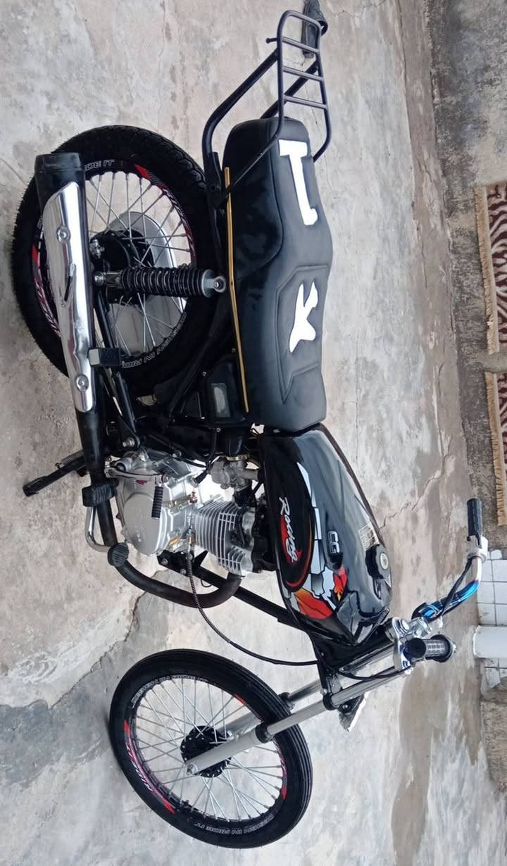 دراجه للبيع نضافه فول  اوراق  اسكنر
سعره  ٦٧٥   ***********
