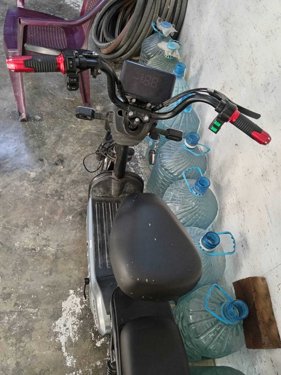 دراجة شحن مستعمل للبيع  مو شراي لا يكسر بل سعر حجم صغير سعر ١٨٠ بي مجال كركوك حي عسكري رقم ***********
