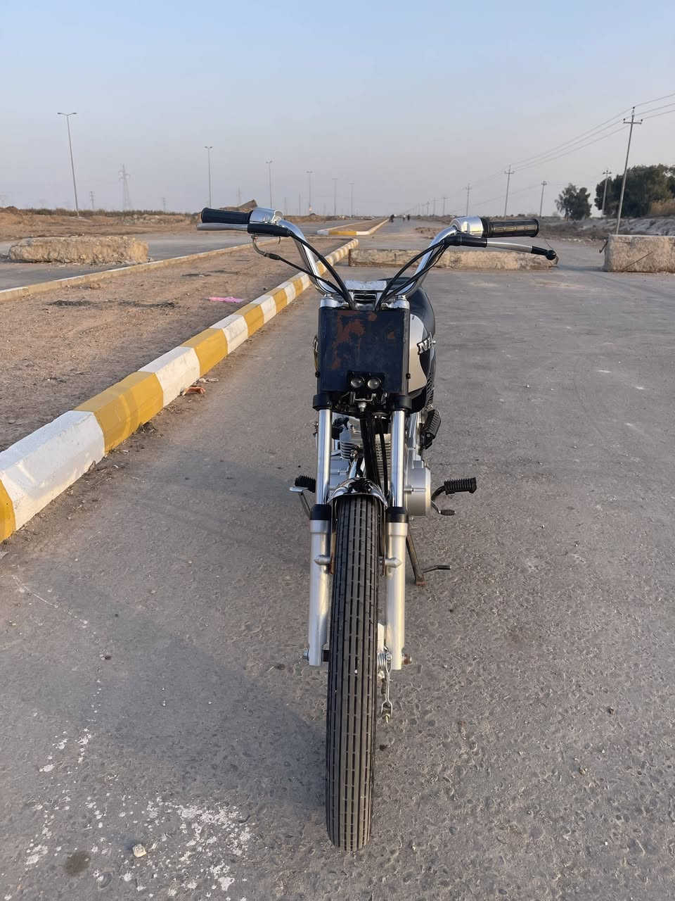 🔴السـلام عليـكم🔴
دراجة نامة امتياز بدون
 دراجة مكفولة من كلشي
 بوري رفيع السعر 600 وبيها مجال
(***********)
