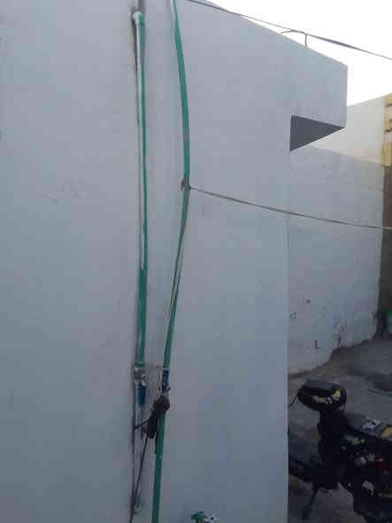 من رخصه مدير كروب بيت لبيع مساحه 200 متر غزف ثنين صاله مطبخ صحيات مي كهرباء  استقبال بت كله بورسلين مجاري مي فياض   ستاره بيتونه  ترك كهرباء  مصبوع كله  بيت حلو ومرتب عالي من شارع  درج  سبابيك خارج حديد وداخل بلاستك  فقط نقص سكف بيتونه ولبخ الضظر وصفحه وصبه الترك ولباقي كله كامل شهربان حي المهدي ثاني فرع  زراعي مكاتبه مكتب قرب الشارع  ثاني فرع من طب من سيطره  سعره 35 وبي مجال لطيبلن ***********
