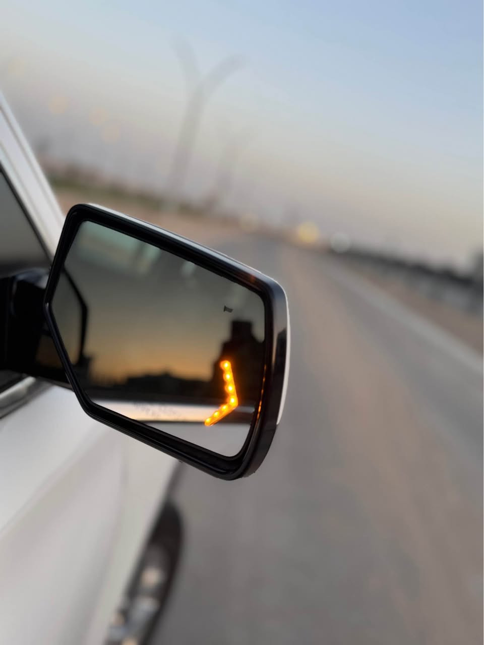 سلام عليكم 
جمسي يوگن 2108 SLT فول مواصفات 
فتحه رادار امامي خلفي جانبي 
حساسات بالكشنات 
كشنات تدفئة تبريد 
كشنات فصل 
اشاير بالمري ليلي نهاري 
وبعد بيها هواي مواصفات واضحه بالصور 
حادثها بند صبغ ومدكر نفس اللون ابيض صدفي
مرقم بغداد دخول جديد كتاب ضباط تحويل ثاني يوم 
***********
السعر 310$ البصرة, العراق
