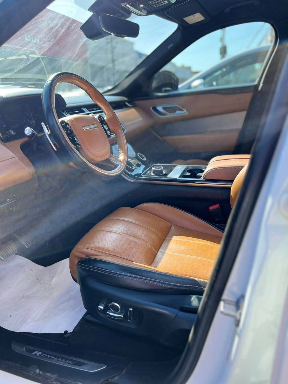 Range rover velar 2018

رنج روفر  موديل 2018  

٣ پارجه صبغ ١ بغ امريكي 

مواصفات فول R dynamic 

بدون دواخل بدون ايرباك 

مواصفات فول 

فتح سقف بانوراما  

فور ويل 4*4دبل اكسل 

بصمه

شغال

محرك 6سلندر 

كوشن جلد

كوشن هيتر

سكان هيتر

صندوق شفت

بابين بصمه

بريك بصمه

شاشه 

كامير

حساس 

رادار

تبريد مركزي

ويل كروم

بعد بيها هوايه مواصفات 

تحول و كاله شرط 

SALYM2RV4JA705194

واتساب  ***********واتصل اكر, نينوى

