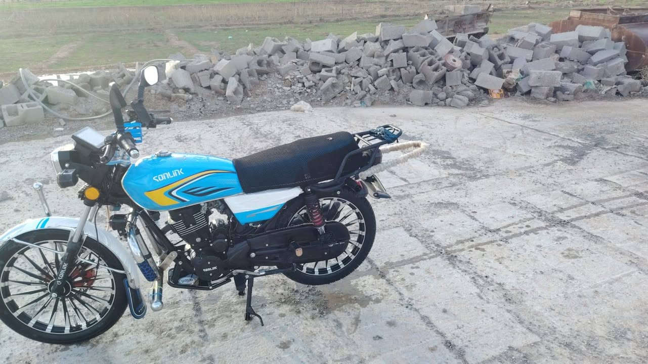 سلام عليكم من رخصت الأدمن ماطور سولنك 2025للبيع ماطور جديد ماعايزه لو برغي ماشيه 6000وشويه سعر ماوصلت شي بيع فقط ماراوس


**إذا كنت صاحب هذا الإعلان وتريد حذفه لأي سبب، رجاءا أرسل رسالة إلى الدعم الفني**