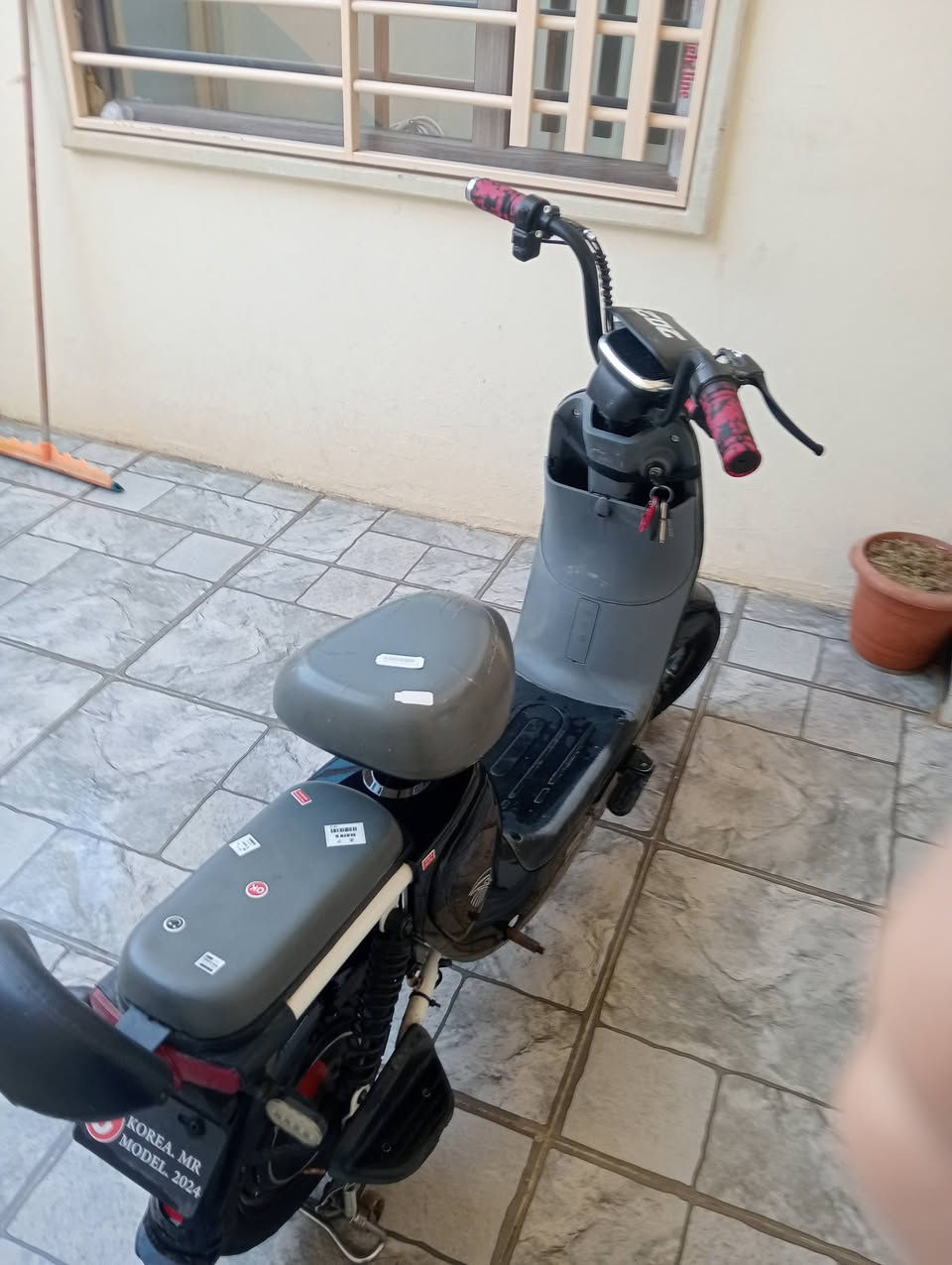 السلام عليكم ورحمة الله وبركاته 
عندي ماطور حجم 14 السعر200مكاني ايسر حي الفلاح


**إذا كنت صاحب هذا الإعلان وتريد حذفه لأي سبب، رجاءا أرسل رسالة إلى الدعم الفني**