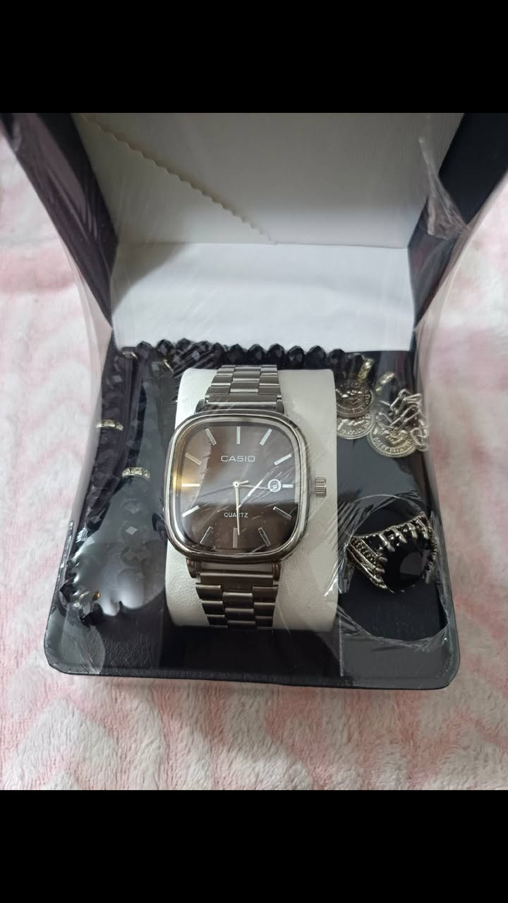 🌹✨ عرض خاص بمناسبة عيد الحب ✨🌹
قدّم هدية أنيقة ومميزة تعبّر عن ذوقك الراقي 💝
⌚ ساعة كاسيو كلاسيكية بلون ذهبي فاخر
💎 مع إكسسوارات أنيقة (خاتم + أساور)
🎁 مرتبة داخل علبة فخمة وجاهزة للإهداء
💰 السعر: 13,000 فقط
هدية مثالية لحبيبك / لحبيبتك في يوم مميز لا يتكرر ❤️
للطلب والاستفسار راسلنا الآن 📩


**إذا كنت صاحب هذا الإعلان وتريد حذفه لأي سبب، رجاءا أرسل رسالة إلى الدعم الفني**