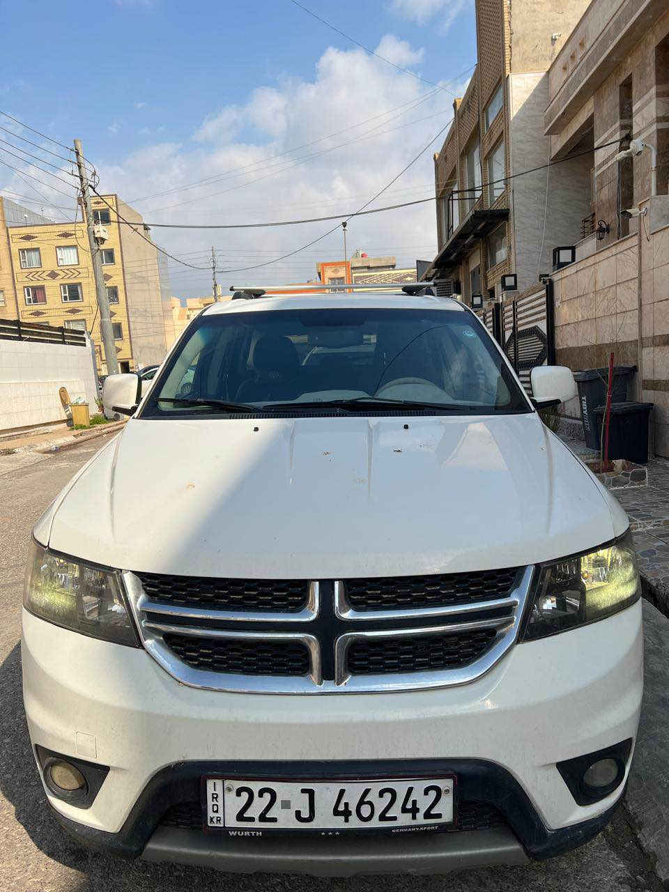 دوو چامرخی پێشی بۆیاخە لەگەر بۆنیتی، دەرکەکی پشتەوەی PDR ە، ٢٠١٦ یە مواسەفات SXT  سێ مەقعەدە ، ناو زەردە ، ١٢٠ هەزار ڕۆیشتیە بەبێ داخیلی بەبێ ئێرباگ 
پێشوو پشتی کەپس هەزەو سەنەوی تازەیە 
سحر : ١٢٧مەجال
*********** أربيل, العراق
