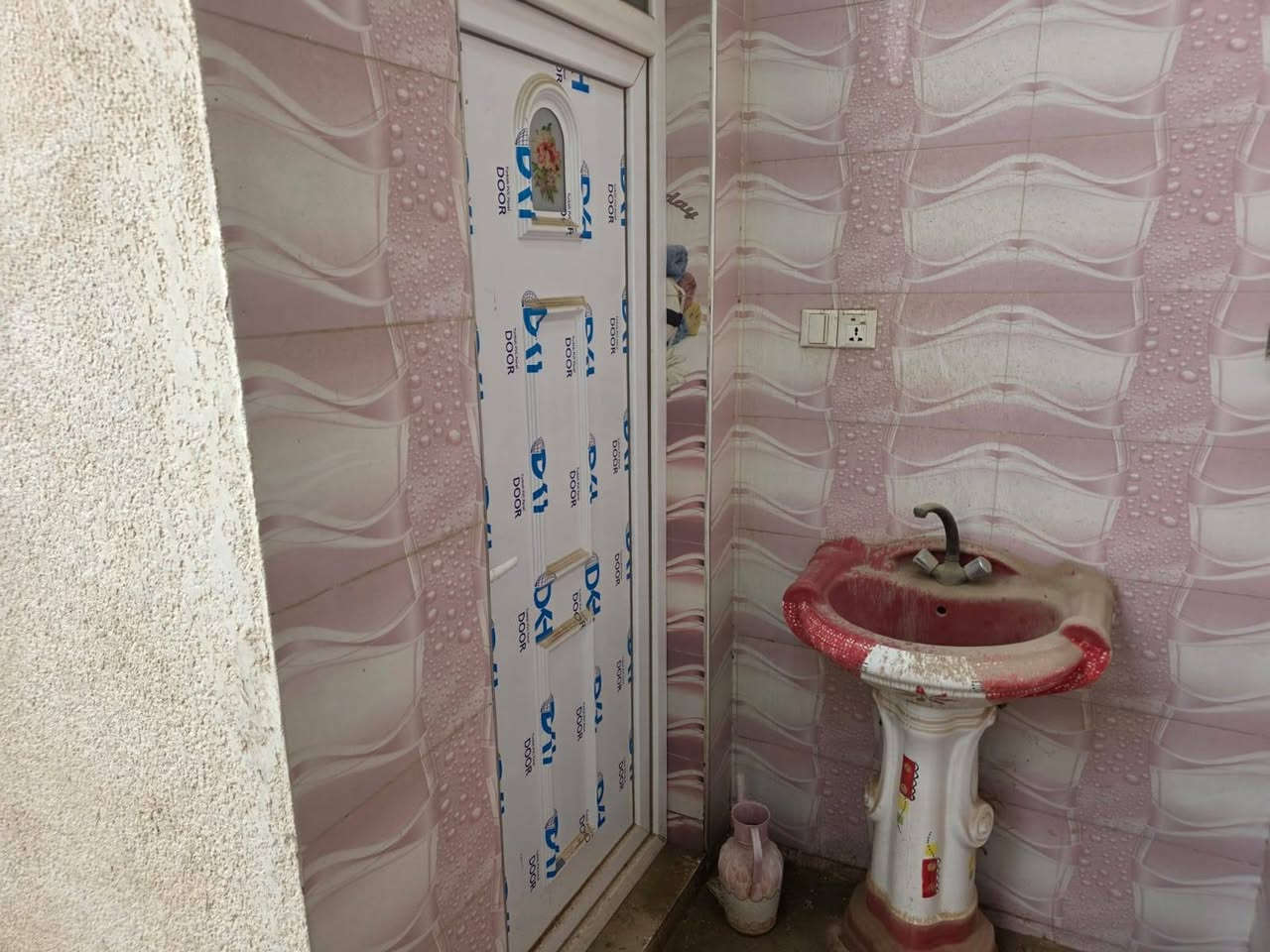 السلام عليكم دار للبيع في نهاوند 11
المساحة 100m
طابقين بناء حديث جديد
للاستفسار ***********
