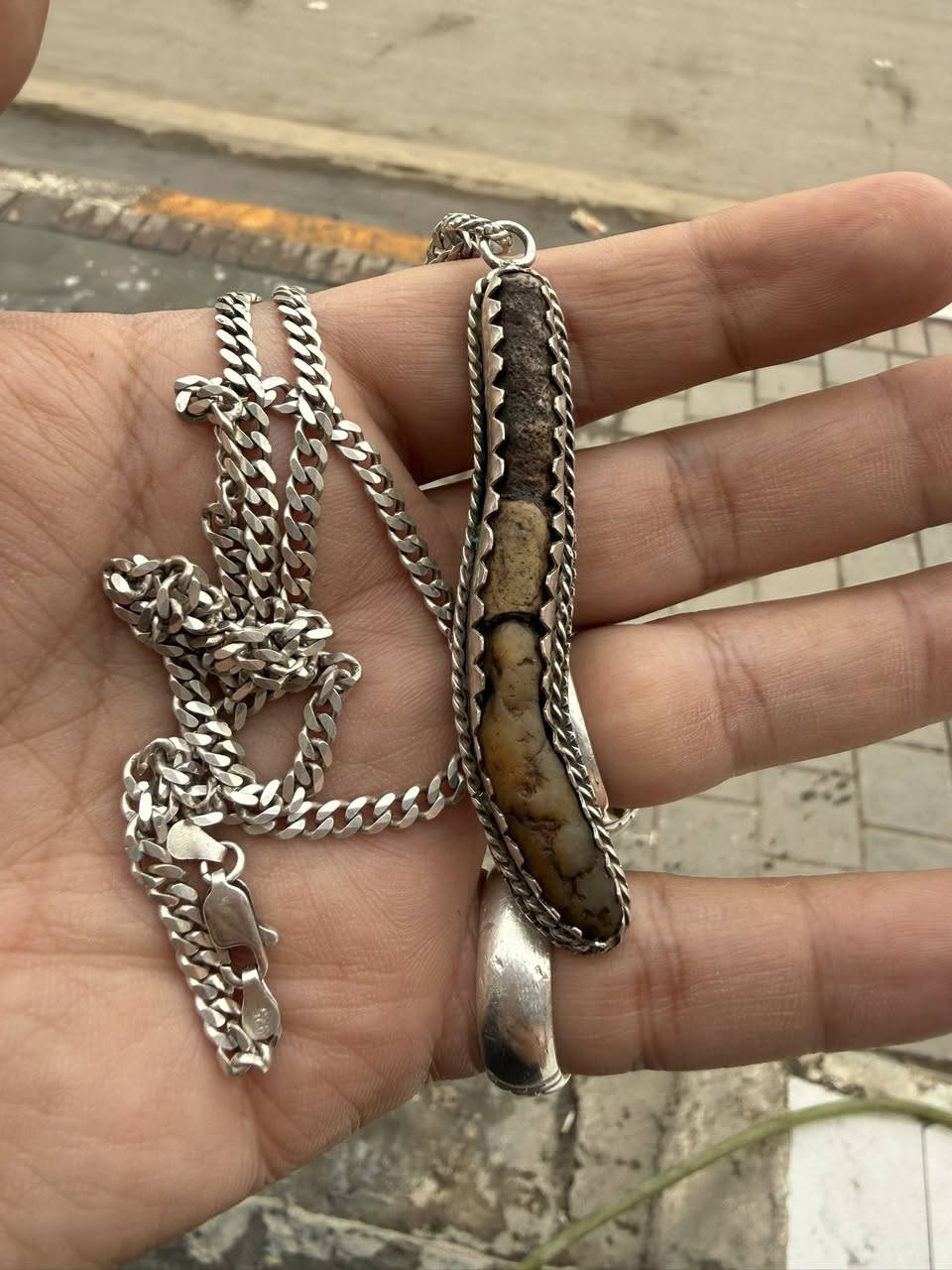 السلام علكيم / عرج قديم مصور افعه كامله 
طاقات قويه جدا
يوجد توصيل لجميع المحافضات
***********واتس
