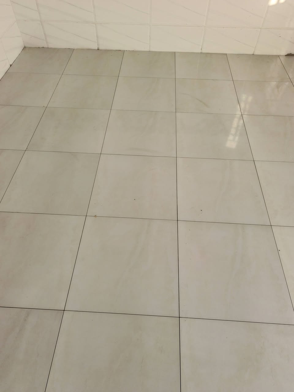 بسم الله الرحمن الرحيم
كادر سيراميك بورسلين مرمر ارضي وجدارواجهيات باحدث الجوده والعمل لبخ تصفير عمل سكريت التزام بالعمل بغداد فقط
رقم الهاتف ***********
