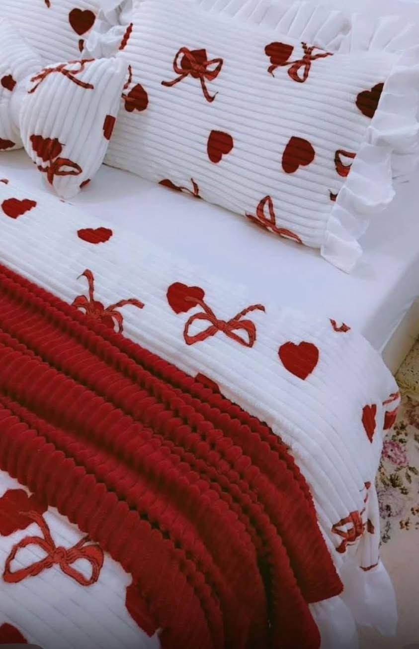 حبايب قلبي
متوفر فرشات عيد الحب قماش إماراتي درجة أولى شرط غسل وفرش أي موديل قابل للتنفيذ توصيل متوفر لكل محافظات لحجز واتساب ***********
