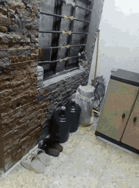 السلام عليكم دار للبيع الدولعي المربع الذهبي قرب ثانويه ام المؤمنين على الشارع العام  المساحه66 متر مكلف بالنشر رقم ***********
