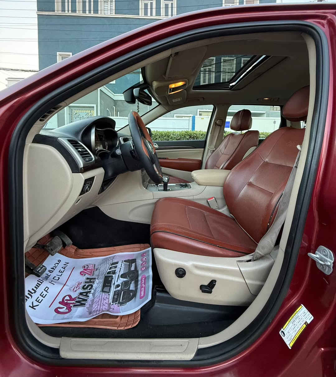 السلام عليكم أخوان ،
للبيع فقط!!
جيب / كراند شيروكي / لاريدو 
موديل 2014
(خليجي / وكاله ليث العبيدي )  
رقم بغداد / تحويل مباشر
السياره كفاله عامه من الصبغ والتبديل . بيها مكانين بارد بسيط  …
فتحه سقف سلايد 
محرك 6 سلندر 3600 
💥كير أوتو طياره S 
💥4 ويل
💥تشغيل عن بعد 
💥مقاعد جلد  وكهرباء 
💥تبريد قطعتين
💥بچم LED 
💥بصمة تشغيل وأبواب وجنطه
💥فول تحكم ستيرن
💥ماوس وضعيات قياده 
💥شاشه + كامرة 
💥تلفون + حاكيه + بلوتوث 
💥شاشه صغيره بالدشبول لعرض الأعطال

💥داخل لونين / بيجي وقرميدي 
💥منافذ شحن وأواكس 
وباقي التفاصيل معروفه ...
أخوان السياره كامله ولكمال لله
كير / محرك / حداده / كهربائيات / خير من الله خوات الجدد ، ومابيها أي كلوب عطل مأشر بالدشبول الحمدلله ، 
ومسويلها سيرفس صيانه كامل
بلكات / فيول بم / زيوت وفلاتر / تخم تاير / بطاريات/ حدادة أمامي خلفي ، كله جديد 
السياره سنت احمر متصرفلهه 
سياره مال جني 
وبألف عافيه ع الياخذها ...
. . . . . . . . . . . .
السعر جدا مناسب  ( 210 ) وبيها مجال للطيبين 
للأستفسار . (***********)
