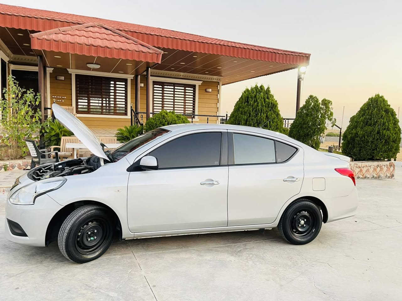 نیسان سنی مۆدێل 2020 تەنها یەک پارچەی ساردی هەیە 96هەزار حەقیقی ڕۆیشتووە  سەنەوی تازەبەسەر چووە سعری 113گەڵاو کەمێک مەجاڵ شوێن هەولێر
ژ.م +واتس اب*********** أربيل, العراق
