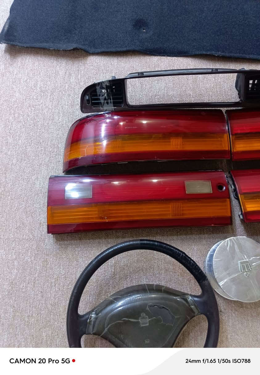 السلام عليكم  عندي غراض بطه متصل للبيع
بطانه صندوك ٢٥
سمجة دشبول مع دكتات تبريد وساعه ودبل اشارة وماطور دكت كاملة سعر ٧٥ الف 
بك لايتات ايمن عدد ٢ وارد يابان بدون كسر واحد ب ١٢٥ الف 
 بك لايت ايسر اصلي وارد يابان   بي ثقب صغير ب ٩٠ الف 
 وسطية بكلايت اصلي  سعرة ٥٠ الف  بدالات اشاير + ماسحات  كامله  سعر ٦٠ الف 
كبات ويالة عدد اربعه سعر ٢٠ الف
دركة ستيرن ٢٠ الف  
للاستفسار على هذا الرقم
*********** العنوان  البصرة
