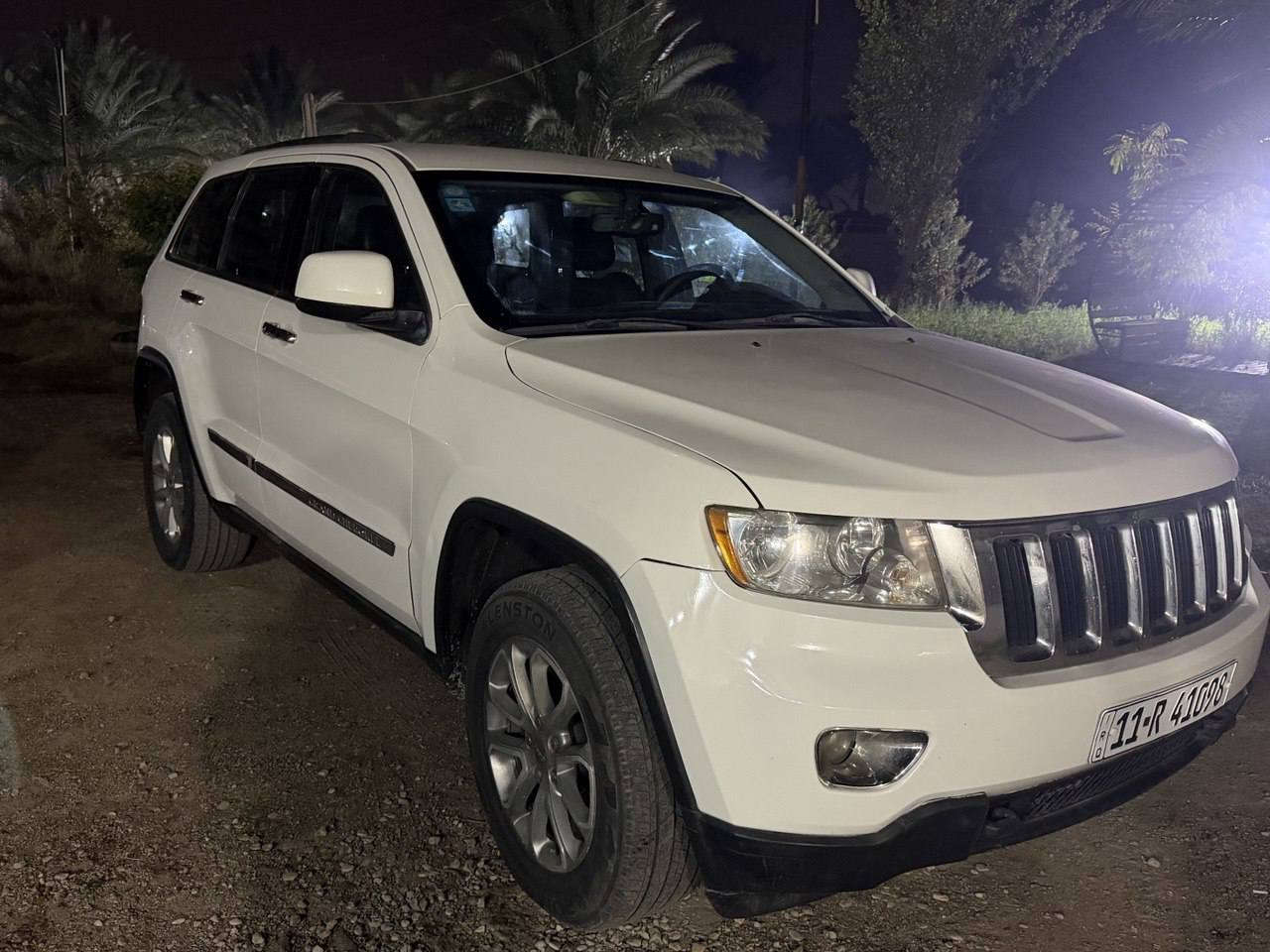 ألسلام عليكم جيب لاريدو مديل2012 4قطع صبغ مكانهه بغداد مكينه هيمي  سعر138 /***********
