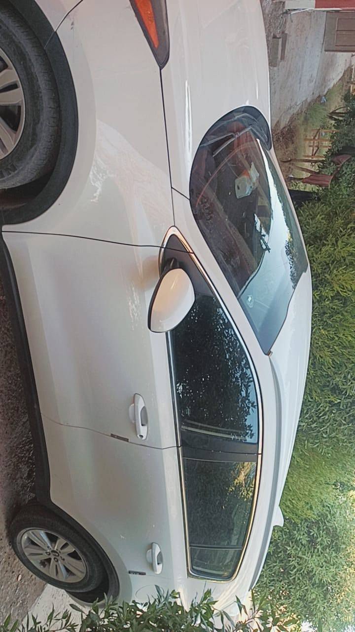 سلام عليكم سياره سبورتج موديل 2018 مبدل بس دعاميه السياره نضيفه ماشيه فقط 71 الف ومن الدوام للبيت ما طالعه هواي السعر 165 للاستفسار ***********
