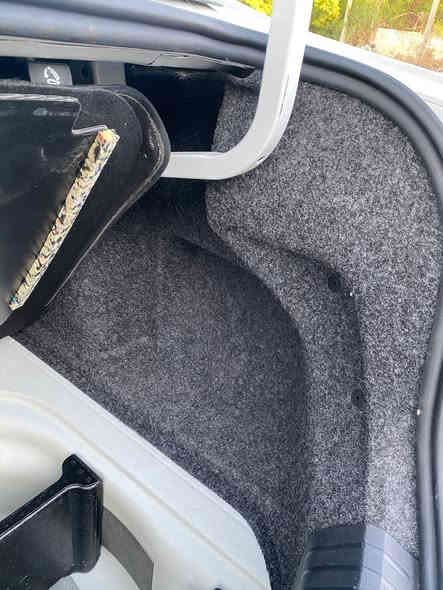 يالله السلام عليكم جيتا موديل 24 سياره حادث بنيد تعديل على بارد وشويه من الجاملغ اليمن السياره نص فول بسمي مرقم بغداد تحويل ثاني يوم ماشيه ١٨ميل سياره جديده بمعنه الكلمه السعر ١٦٠ وبيه مجال بصيط *********** بيع مستعجل غرض الحاجه والتوفيق للجميع يارب
