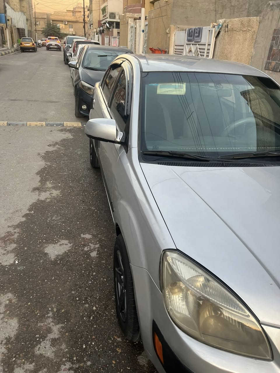 كيا ريو ٢٠٠٩ وارد امريكي بس دعاميه اماميه فقط مضبوغه حزام تخم تاير باتري جديد صدر جديد مدوشمه تبريد تدفه كهربائياه كله شغاله ماملعوب بيه سياره ع بلاد حلوه بمعنه كلمه تجي وتشوف كدامك احله من صور السعر ٧٥ ماكان سياره بغداد الزعفرانيه 
***********
