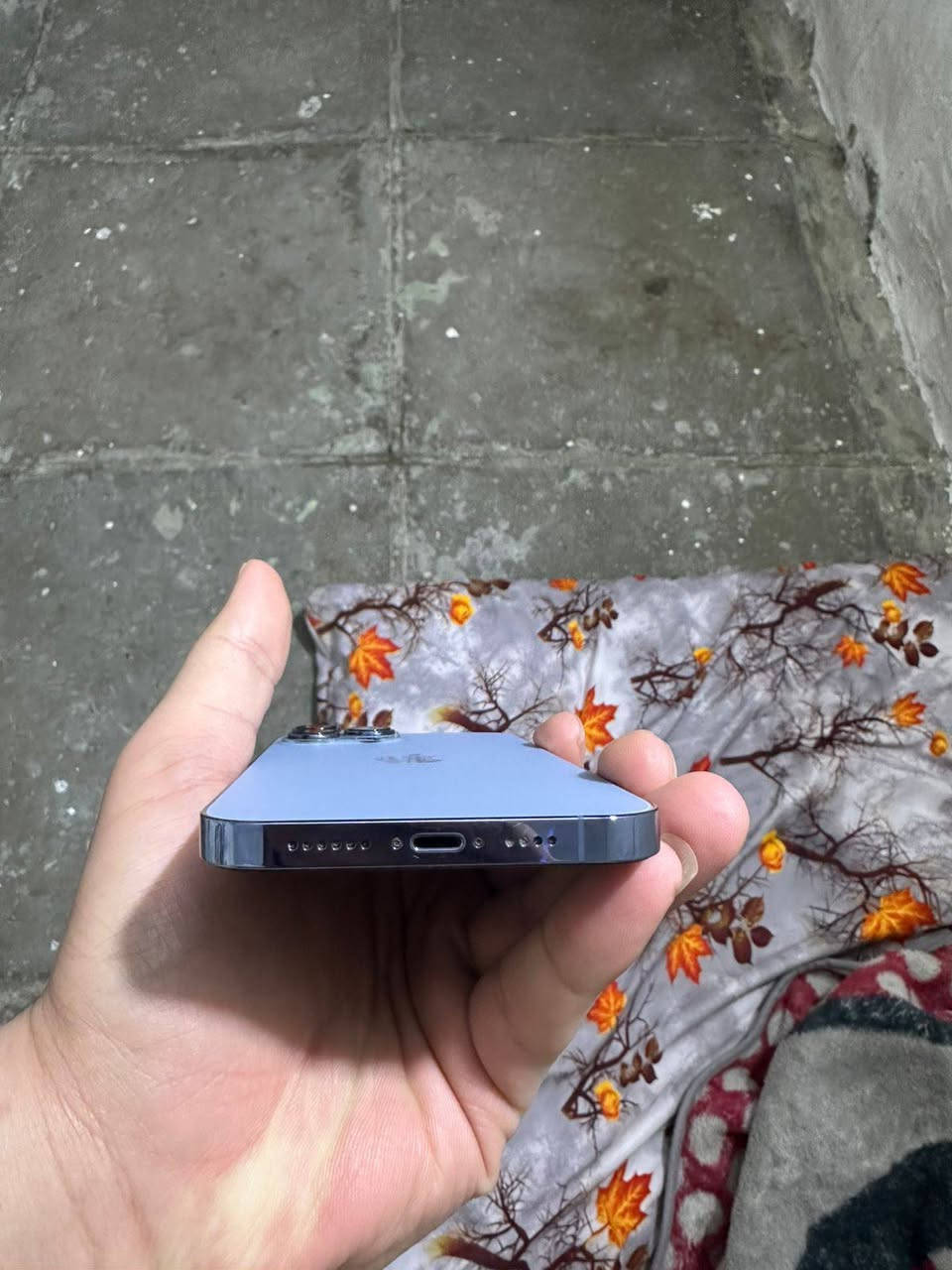 السلام عليكم ايفون 13برو ماكس نضيف جدا ستعمل بيت ذاكره 256 مبدله شاشه فقط بطاريه 76
500قفل جهاز جديد كلش نضيف أكثر من متصور 
*********** واتساب 
بغداد م الصدر
