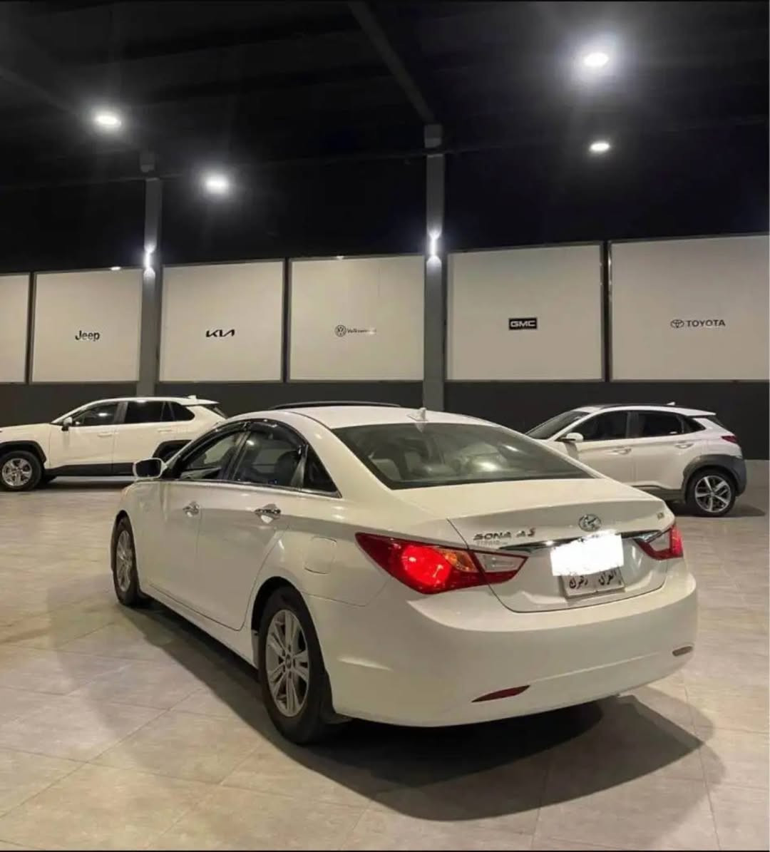 Sonata 2013 
بدون دعم و بدون صبغ و بدون تقشیر مواصفات امریکی فول فول حجم محرک 2.4 
سعر 100$ و مجال
عنوان زاخو 
***********
